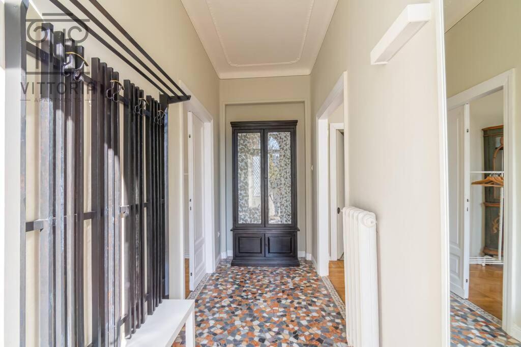 Vittoria Apartments: Viale Dante Віченца Екстер'єр фото