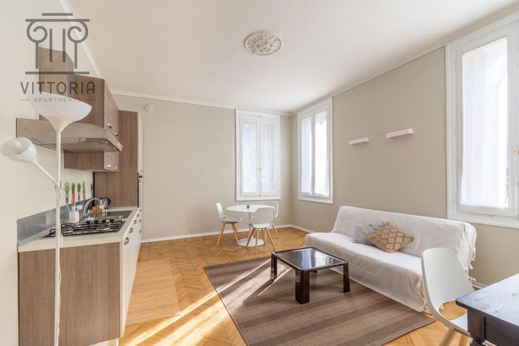 Vittoria Apartments: Viale Dante Віченца Екстер'єр фото